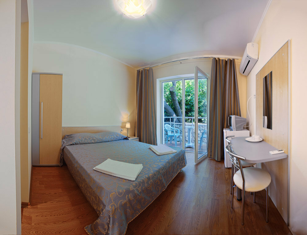 Гостиница Кедр-Запад Алупка