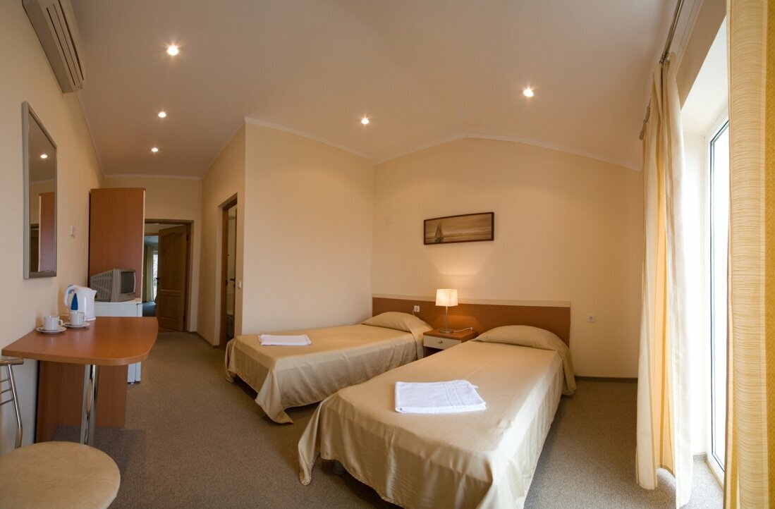 Гостиница Кедр-Запад Алупка