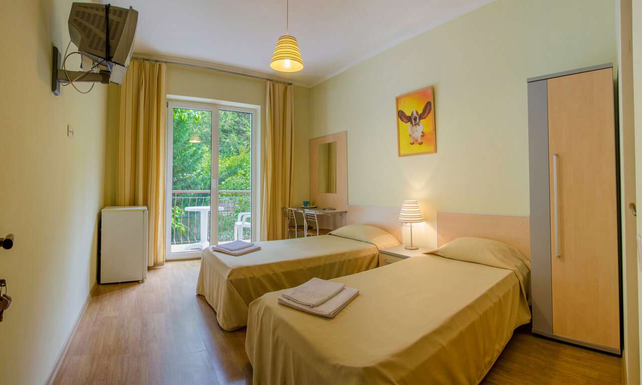 Гостиница Кедр-Запад Алупка