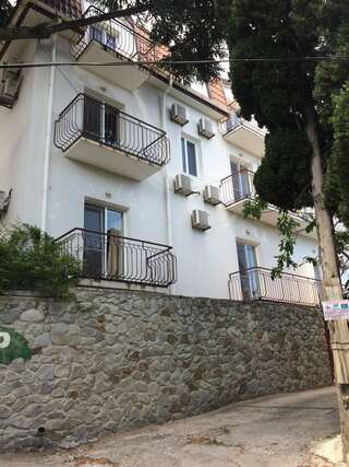 Гостиница Кедр-Запад Алупка Люкс с видом на море-6